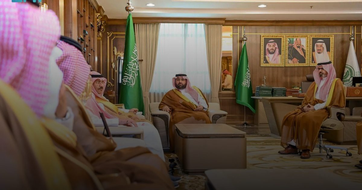 أمير جازان ونائبه يبحثان مع وزير الصحة خطط تطوير ورفع كفاءة الخدمات الطبية بالمنطقة