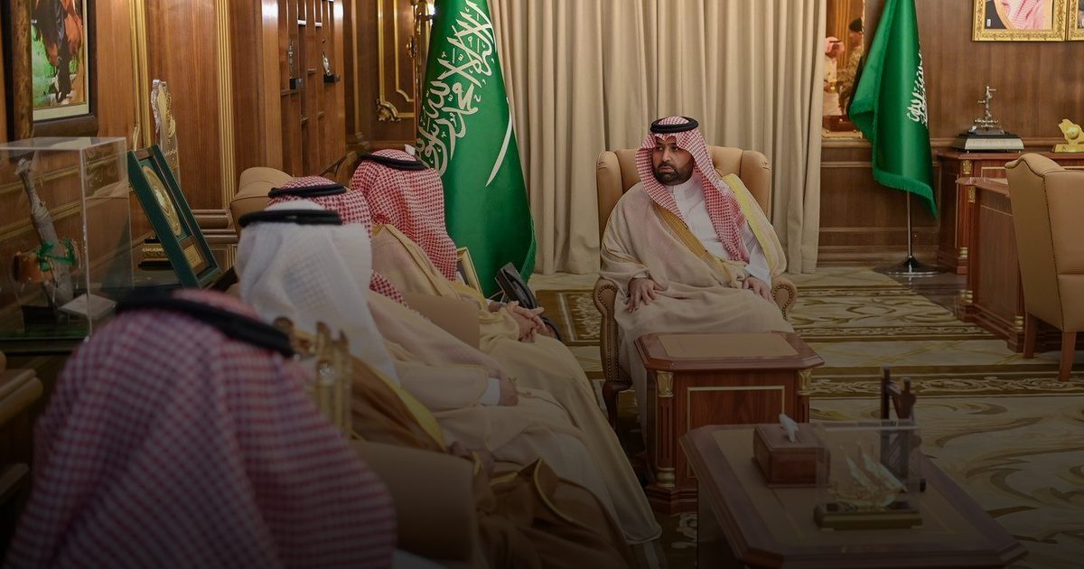 أمير جازان يطّلع على مبادرة لخدمات صحية أفضل