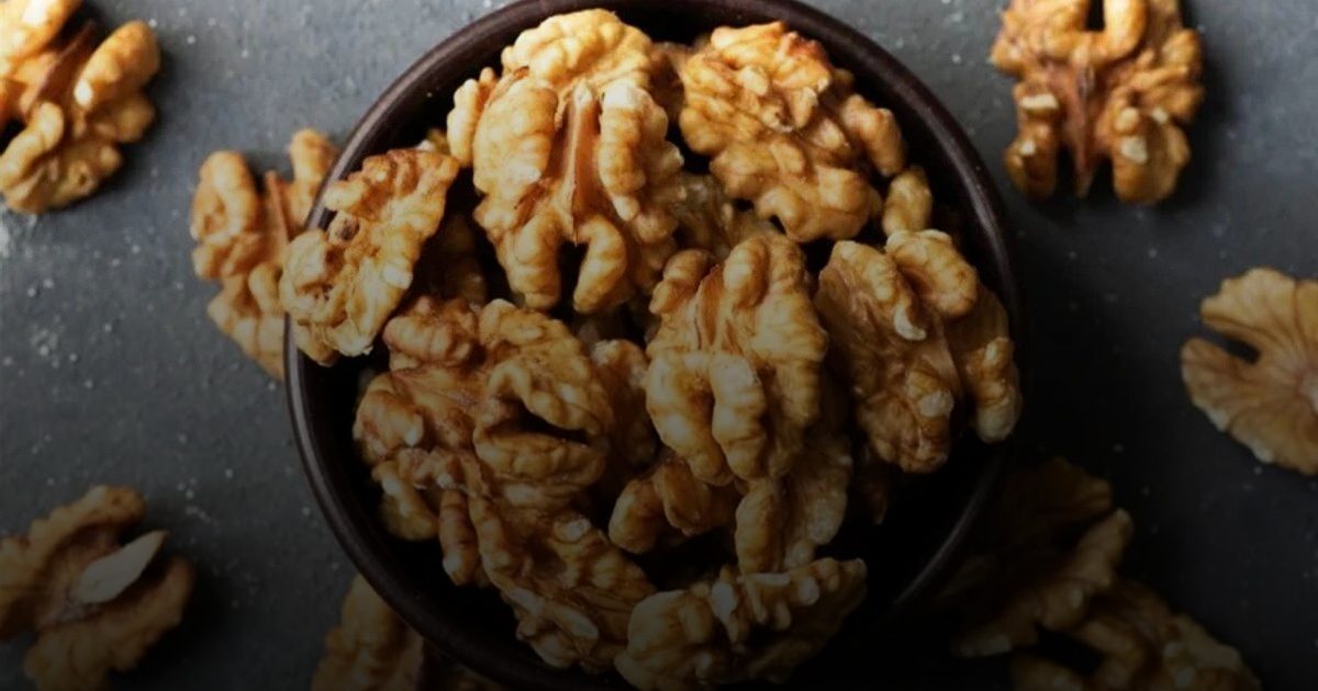 لسرعة التفكير ورد الفعل في الظهيرة.. تناول الجوز في الفطور