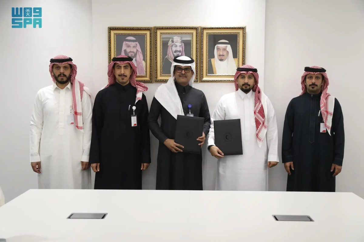هيئة الهلال الأحمر السعودي توقع اتفاقية تعاون لتعزيز الخدمات الطبية الإسعافية