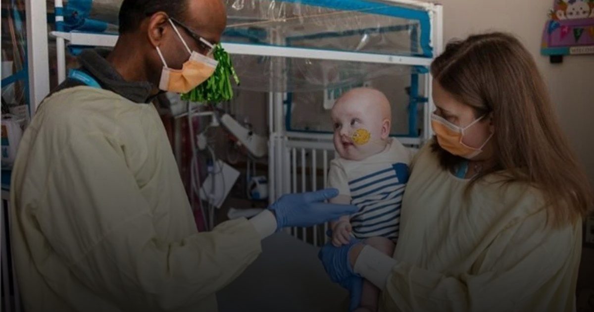 أول علاج جيني شخصي ينقذ رضيعاً من مرض وراثي مميت