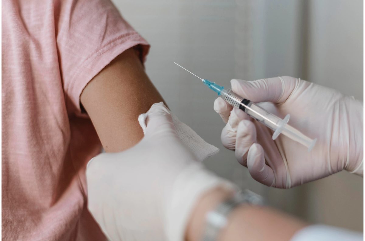 تطعيمات النساء: وقاية شاملة تبدأ قبل الزواج