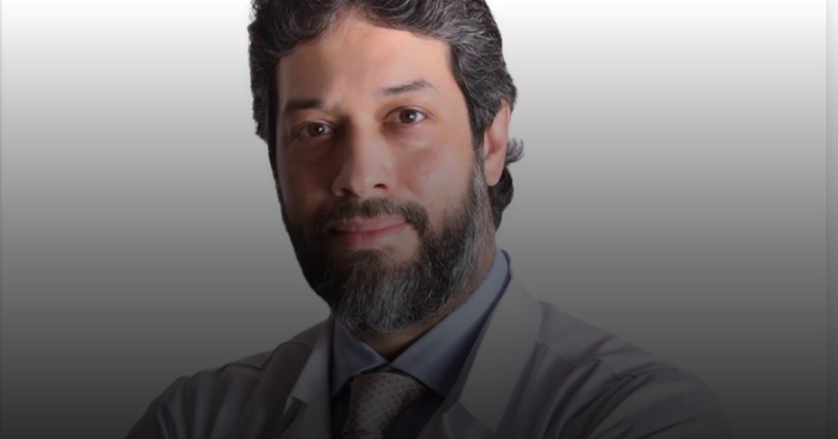 استشاري التخدير: فصل التوأم الجامايكي تم بنجاح رغم وصولهما بمستوى ضخ دم "خطير جداً"