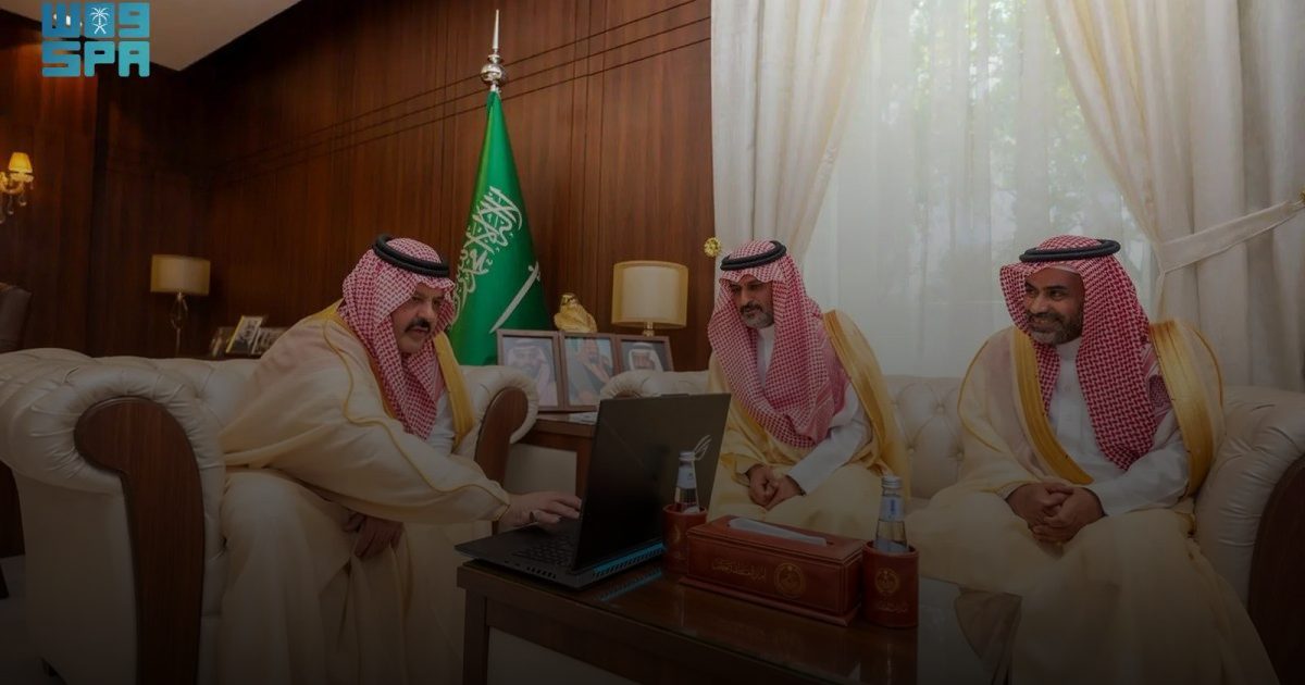 أمير منطقة حائل يدشّن مبادرة "أبناؤنا بعيون الصحة"