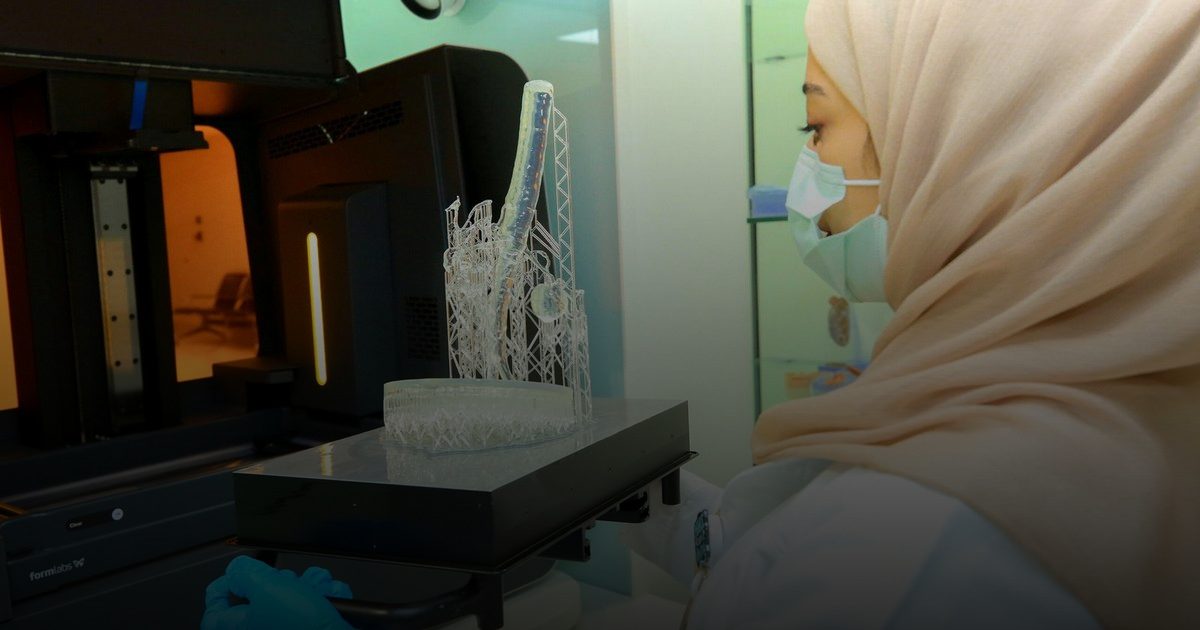 "التخصصي" ينجح في إنقاذ طرف مريض بجراحة دقيقة اعتمدت على تقنية الطباعة ثلاثية الأبعاد