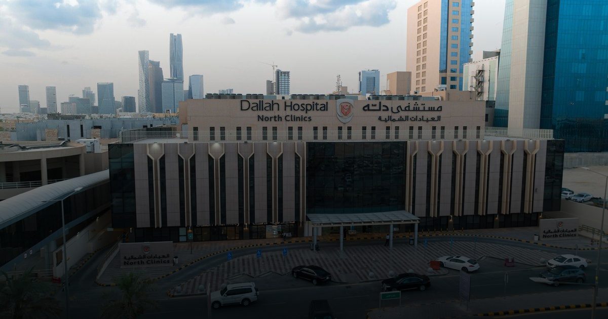 مستشفى دله النخيل يمنح طفلة رضيعة أملاً بحياة أفضل