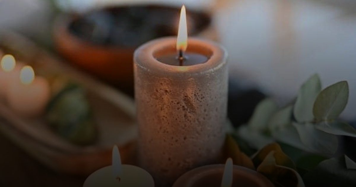 الشموع المعطّرة.. خطر صامت في منزلك: طبيب يوضح كيف يُهيّج البنزين والتولوين جهازك التنفسي