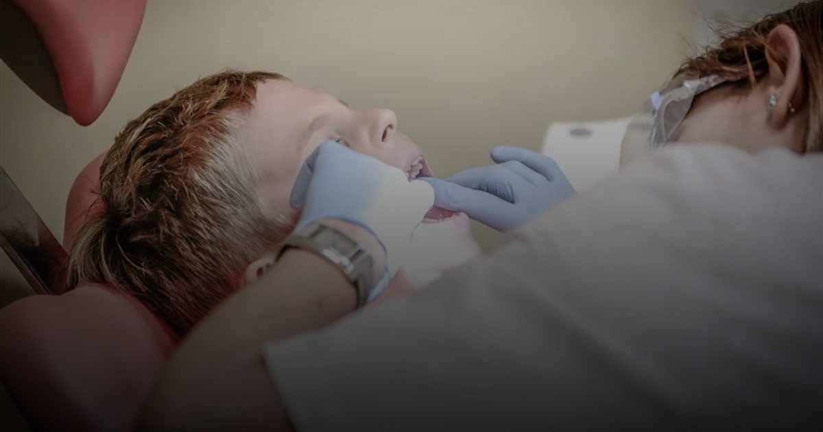 الفم يكشف الحالة النفسية.. دراسة تربط البكتيريا الفموية بالاكتئاب