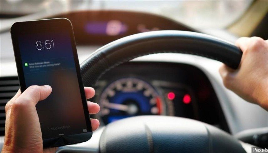 إدمان الهاتف يكشف حقائق نفسية صاحبه