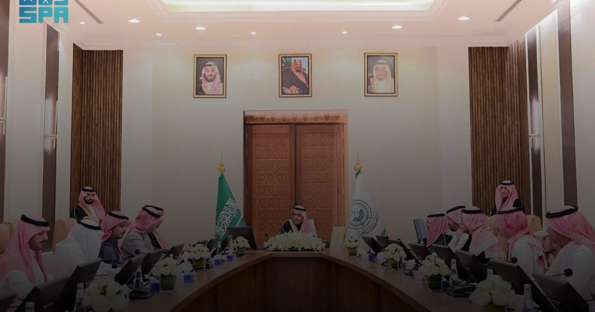 أمير منطقة الباحة يرأس اجتماع القطاع الصحي ويطّلع على نسب الإنجاز والمشاريع المستقبلية