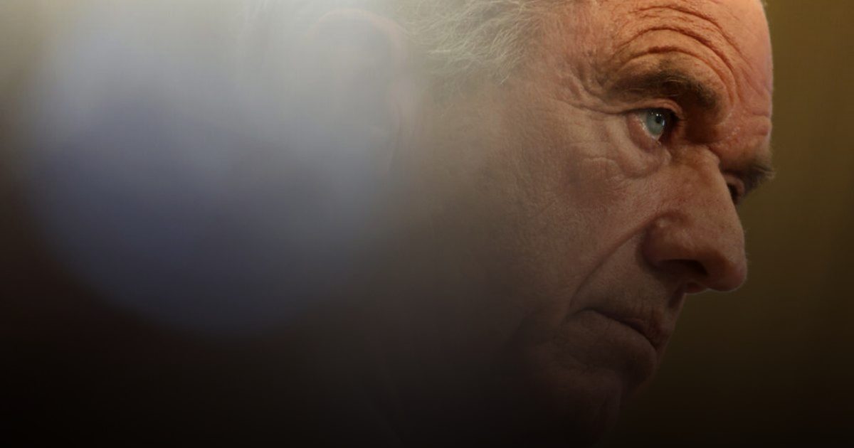 حكم قضائي بوقف تغييرات كينيدي في سياسة اللقاحات الأمريكية