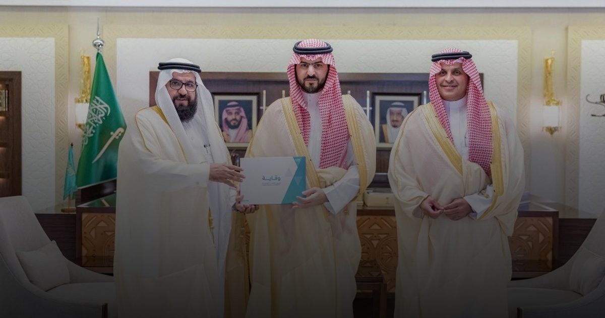 الأمير سعود بن بندر يستقبل مدير صحة الشرقية والمدير التنفيذي لـ(وقاية)