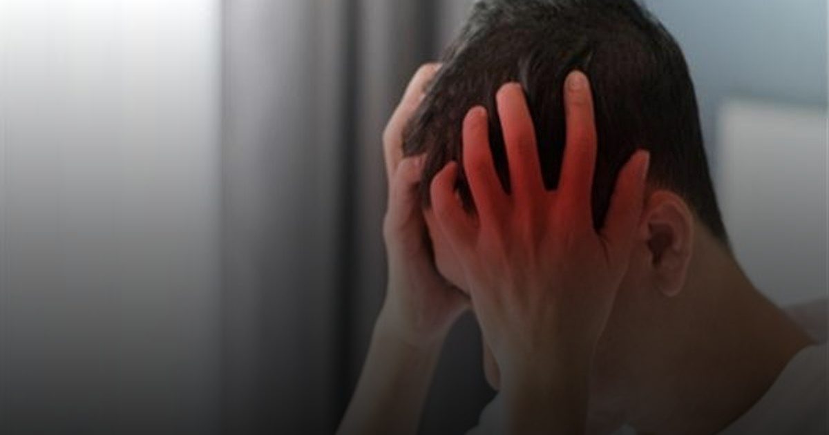 الصداع المستمر.. الغثيان او التقيؤ .. علامات ارتجاج الدماغ