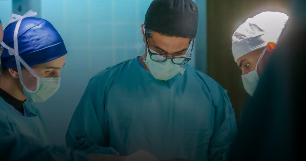 نجاح استئصال ورم دماغي باستخدام الروبوت لأول مرة في العالم بالرياض