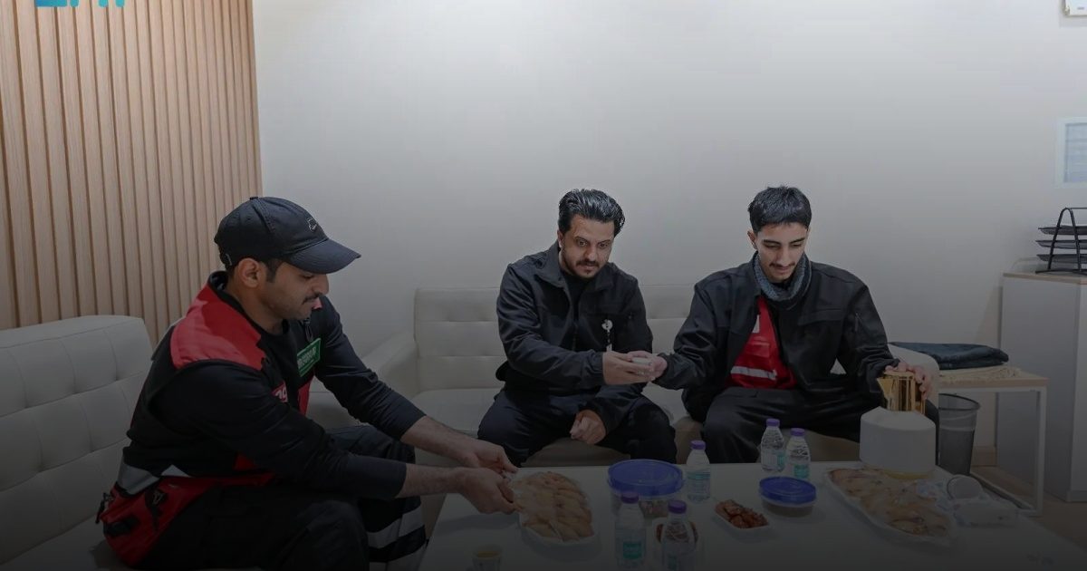 الهلال الأحمر بالباحة تُفعّل 16 مركزًا و20 فرقة إسعافية