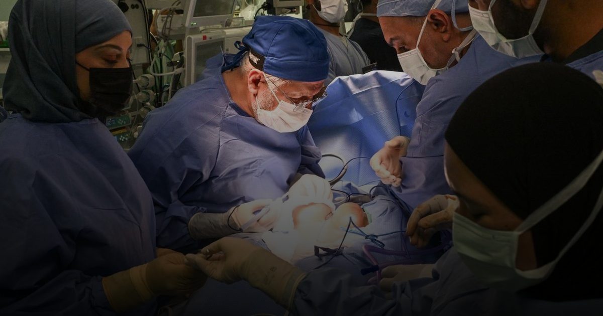 عاجل: نجاح المرحلتين الأولى والثانية من عملية فصل التوأم السيامي الجامايكي بالرياض