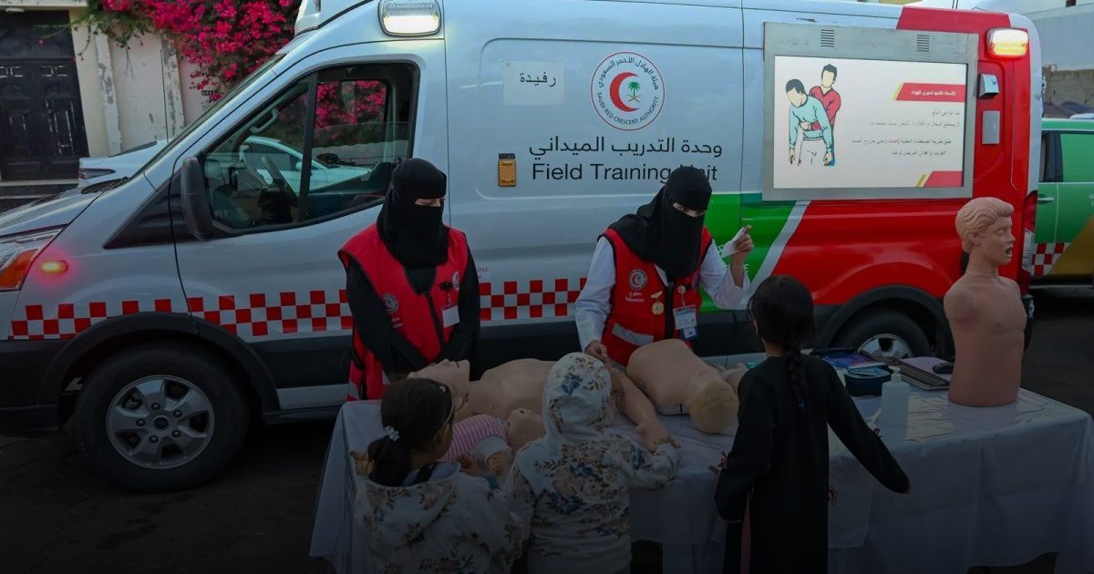 الهلال الأحمر بعسير يفعّل مشاركته في "صيف عسير 2025"