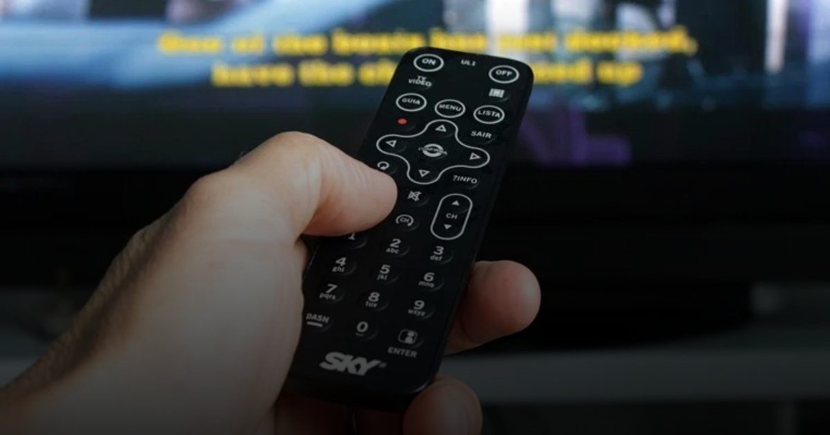 لصحتك النفسية في منتصف العمر.. قلل مشاهدة التلفاز