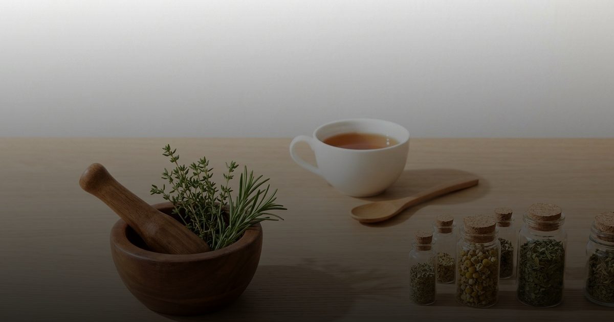  الأعشاب الطبيعية: حليف صحي يحتاج إلى وعي وحذر كبيرين