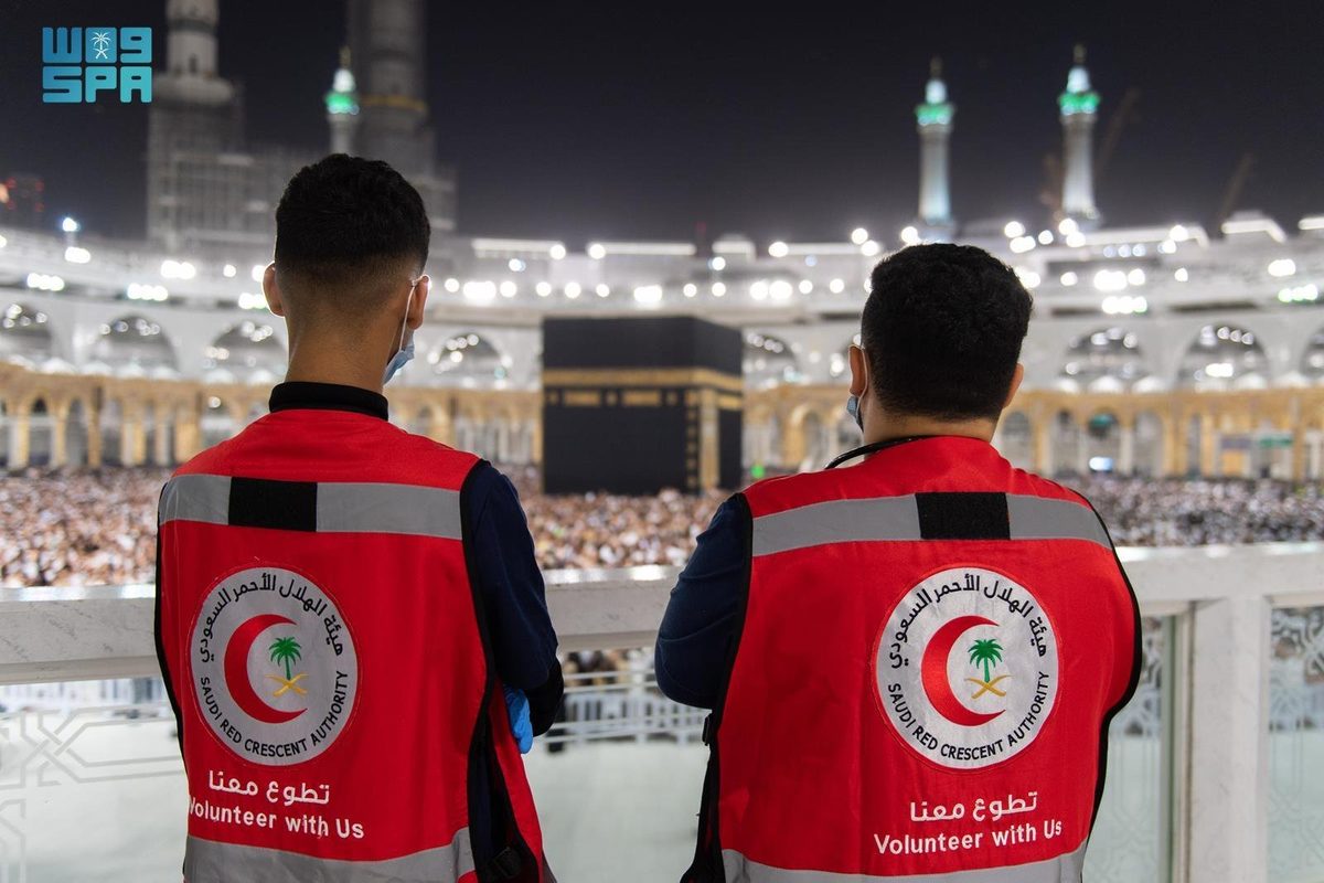 42699 متطوعًا ومتطوعة يُضيئون مكة بعطائهم الإنساني