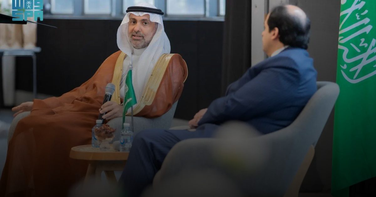 وزير الصحة يلتقي نخبة من الطلاب الدارسين من مختلف الجامعات الأسترالية