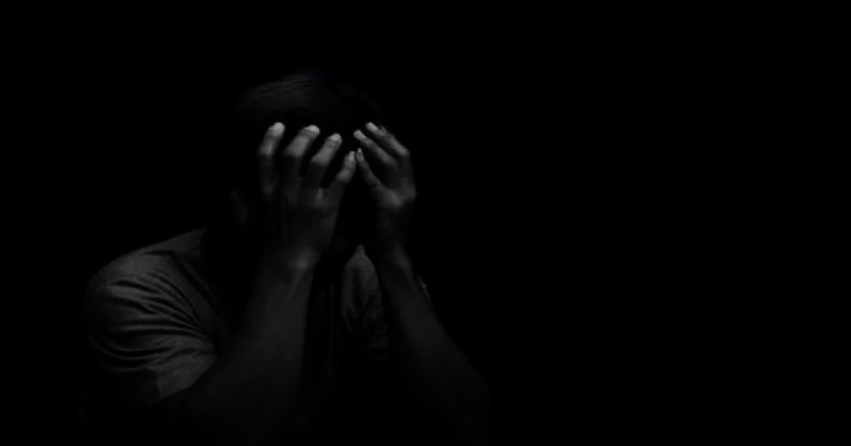 الإهمال يتسبب في انتحار أكثر من 700 ألف إنسان وخسائر تريليون دولار