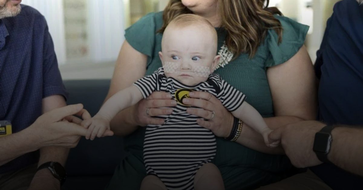 أصغر طفل خديج في العالم يحتفل بعيد ميلاده الأول