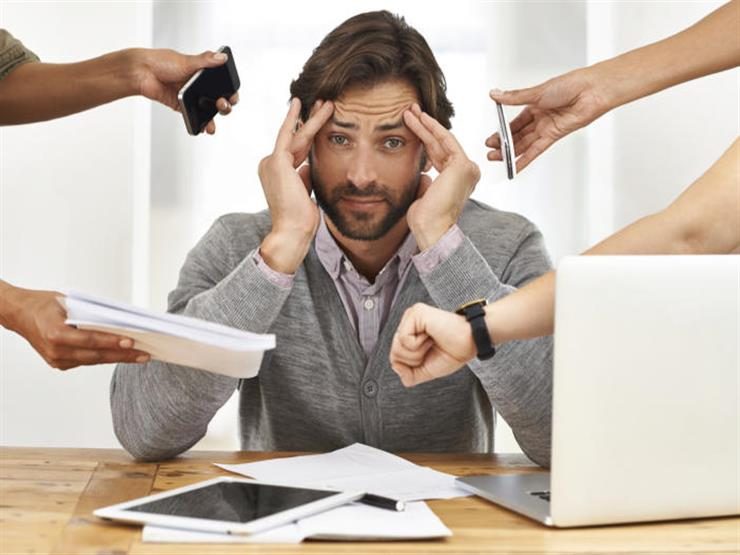 دراسة تكشف تأثير ساعات العمل الطويلة على أدمغة الموظفين