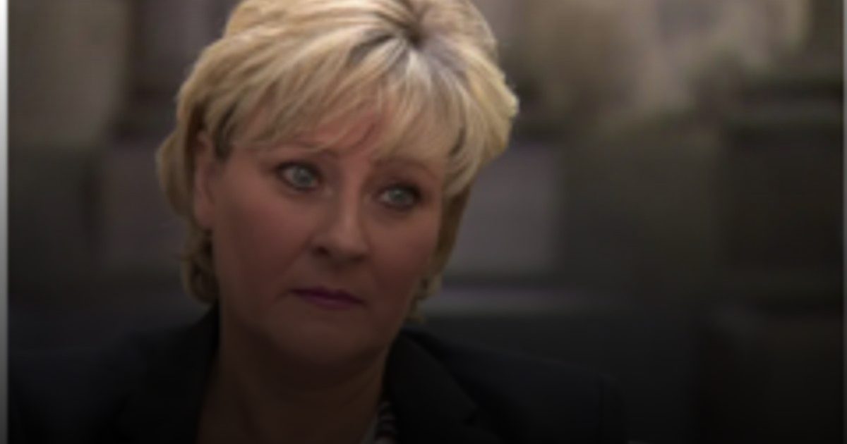 نساء يطالبن بتعويضات عن أضرار الشبكات المهبلية