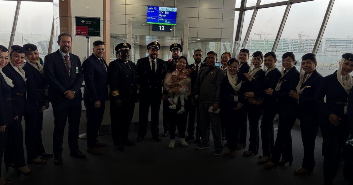 إنفاذاً لتوجيهات القيادة.. وصول التوأم السيامي الفلبيني "أوليفيا وجيانا" إلى الرياض