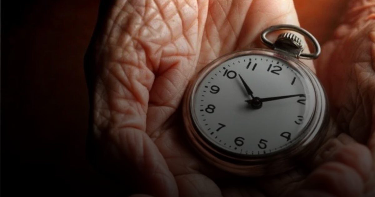 دراسة تكشف عاملاً اجتماعياً يسرّع الشيخوخة