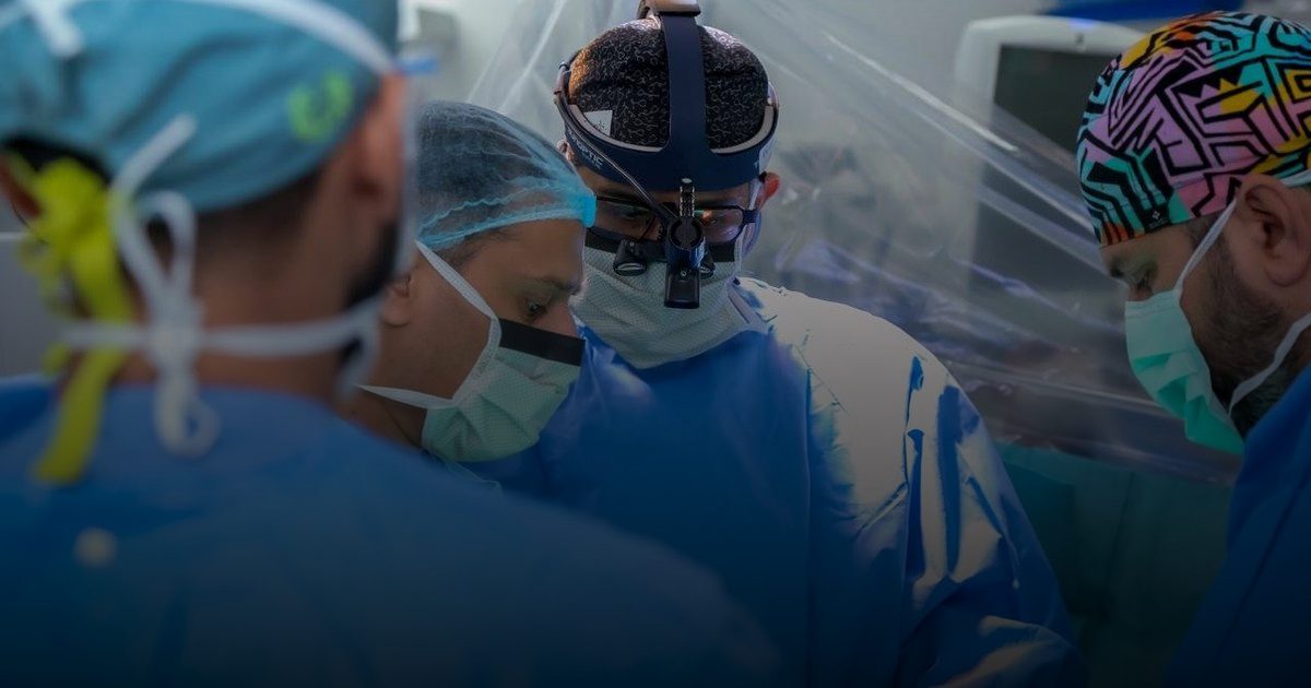 "التخصصي" يسجل أول حالة موثقة عالميًا لتنفيذ سبعة تدخلات قلبية في جراحة روبوتية واحدة