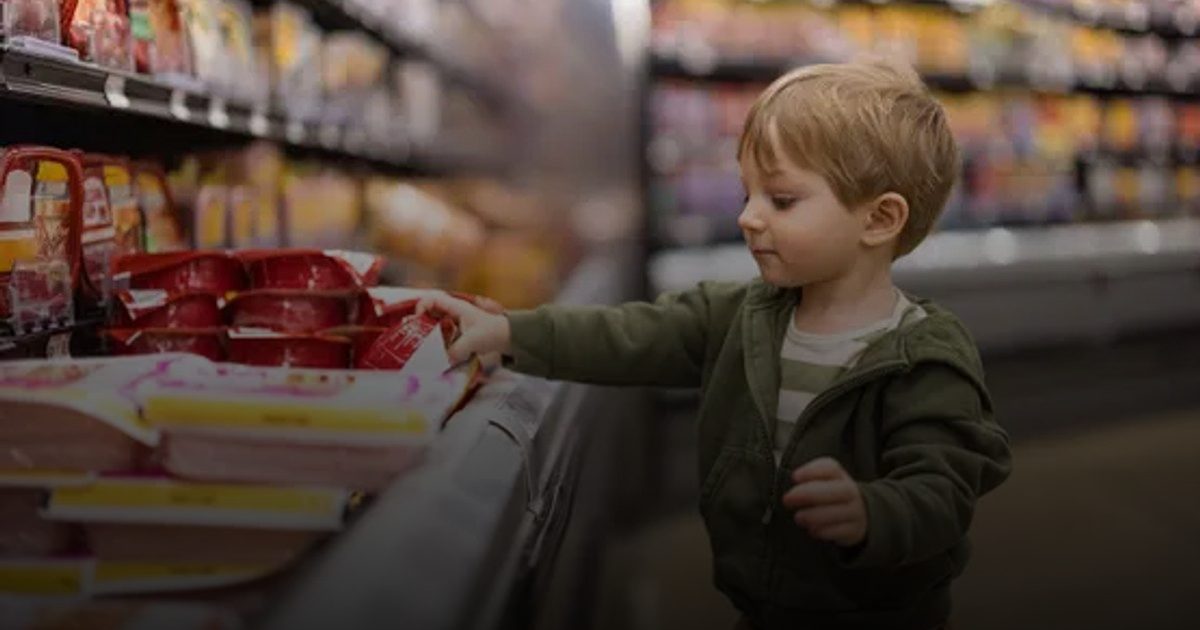 "اليونيسف": "الأطعمة فائقة التصنيع" تعرض الأطفال حول العالم للخطر وتؤثر على نموهم العقلي