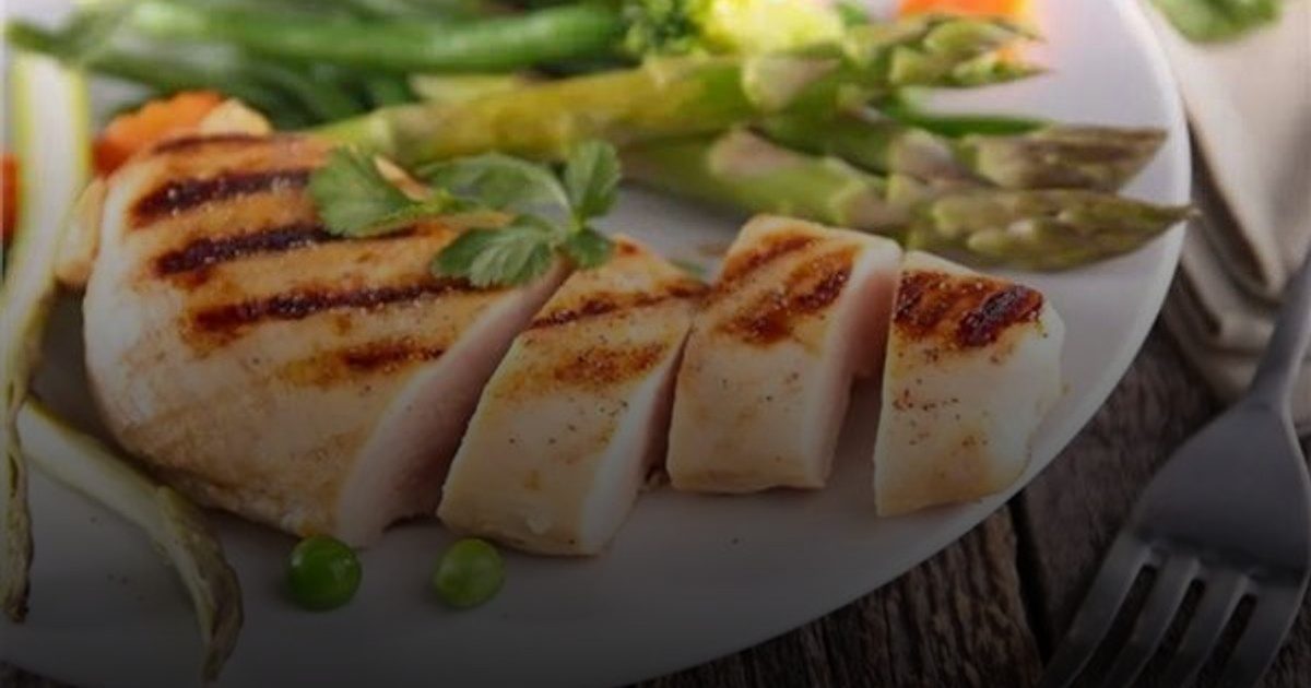 لبناء العضلات .. صدور الدجاج الخيار المفضل