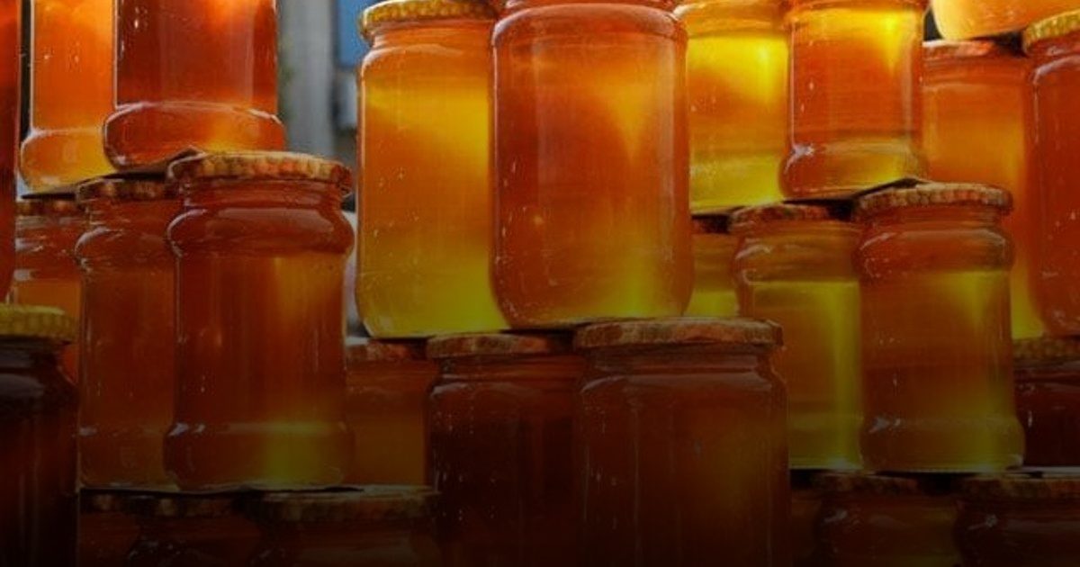 5 فوائد صحية لشرب الماء الدافئ مع العسل صباحاً