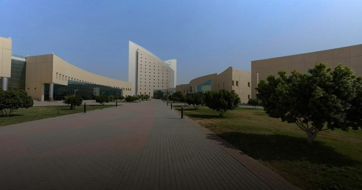 كلية الصيدلة بجامعة نجران تحافظ على التصنيف (B) في اختبار الرخصة السعودية