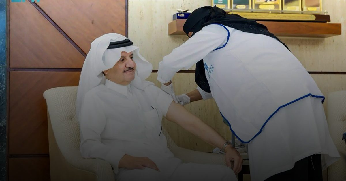 أمير المنطقة الشرقية يدشّن حملة التطعيم ضدّ الإنفلونزا الموسمية