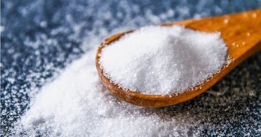أضرار خطيرة يسببها الملح الزائد في الطعام إلى جانب ارتفاع الضغط فقط