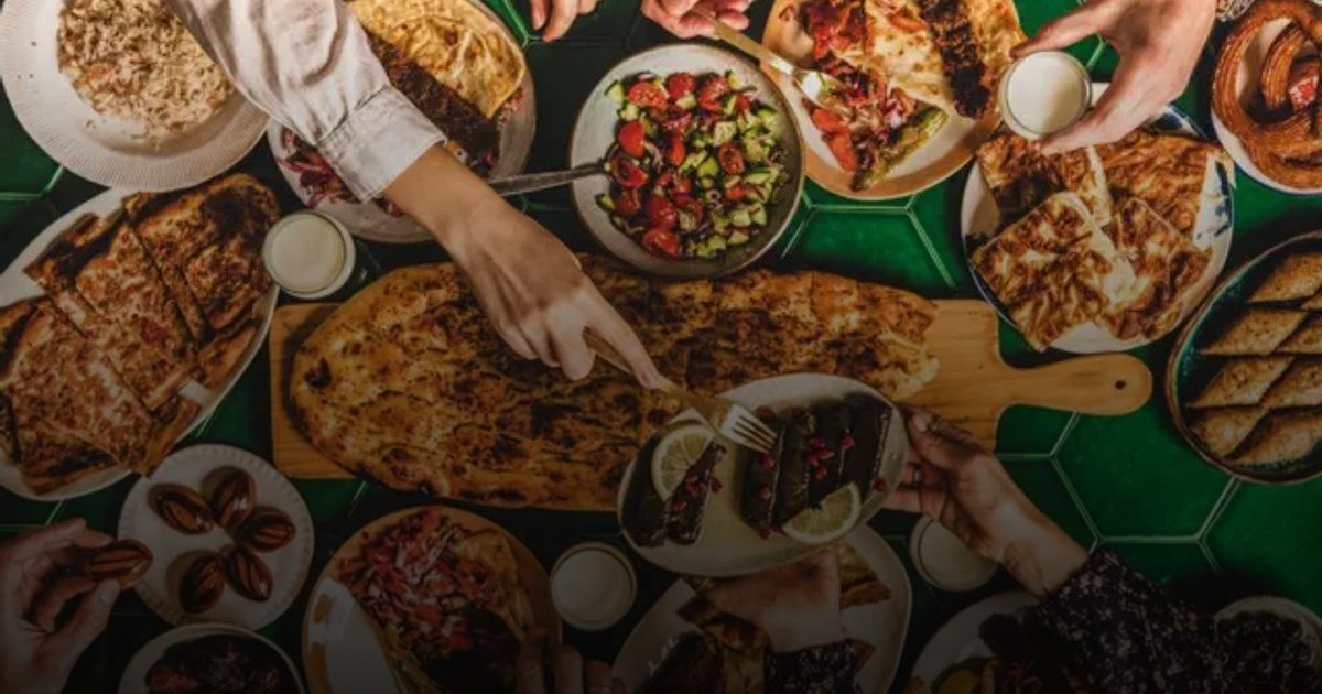 منظمات بيئية تطلق مبادرة التبريد الذكي للفائض.. والمطاعم تتبنى "أطباق القياس"