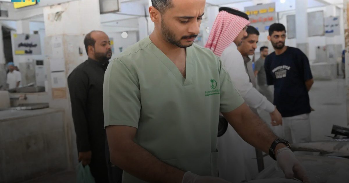 "بيئة جازان" تُكثف جولاتها الرقابية على أسواق النفع العام قبيل عيد الأضحى