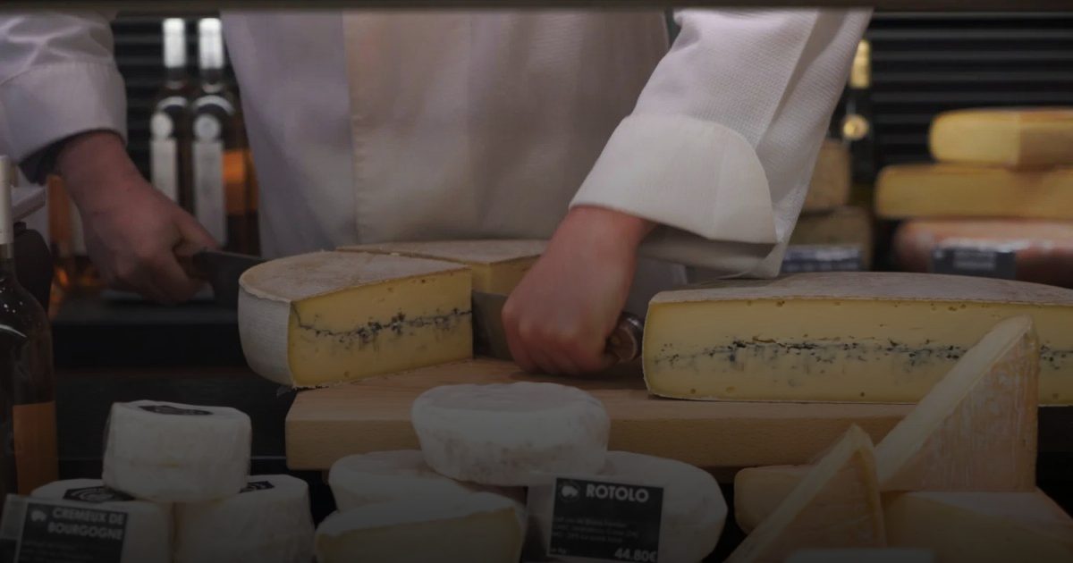 تناول الجبن باعتدال يرتبط بانخفاض ضغط الدم