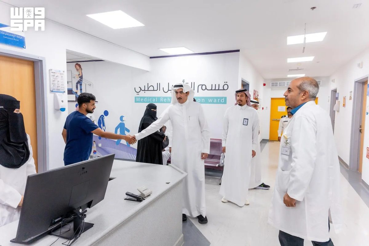 مستشفى الحديثة بالقريات يقدم خدمات تأهيل طبي جديدة
