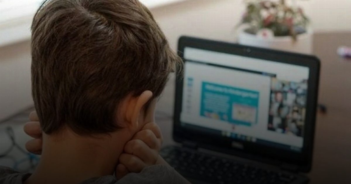 ماليزيا تحظر حسابات التواصل الاجتماعي على القاصرين دون 16 عامًا