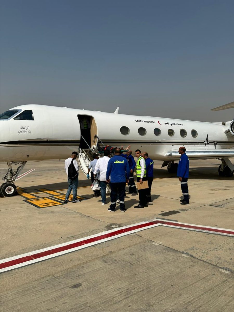 السفارة السعودية بالقاهرة تُخلّي مواطنين للعلاج في المملكة من مصر