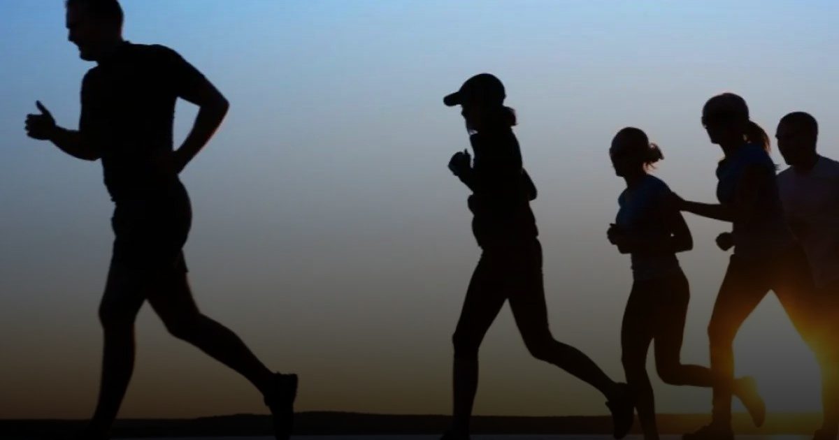 لحماية قلبك: استشاري يلخص الخطة الرياضية اليومية في "عبارة بسيطة"