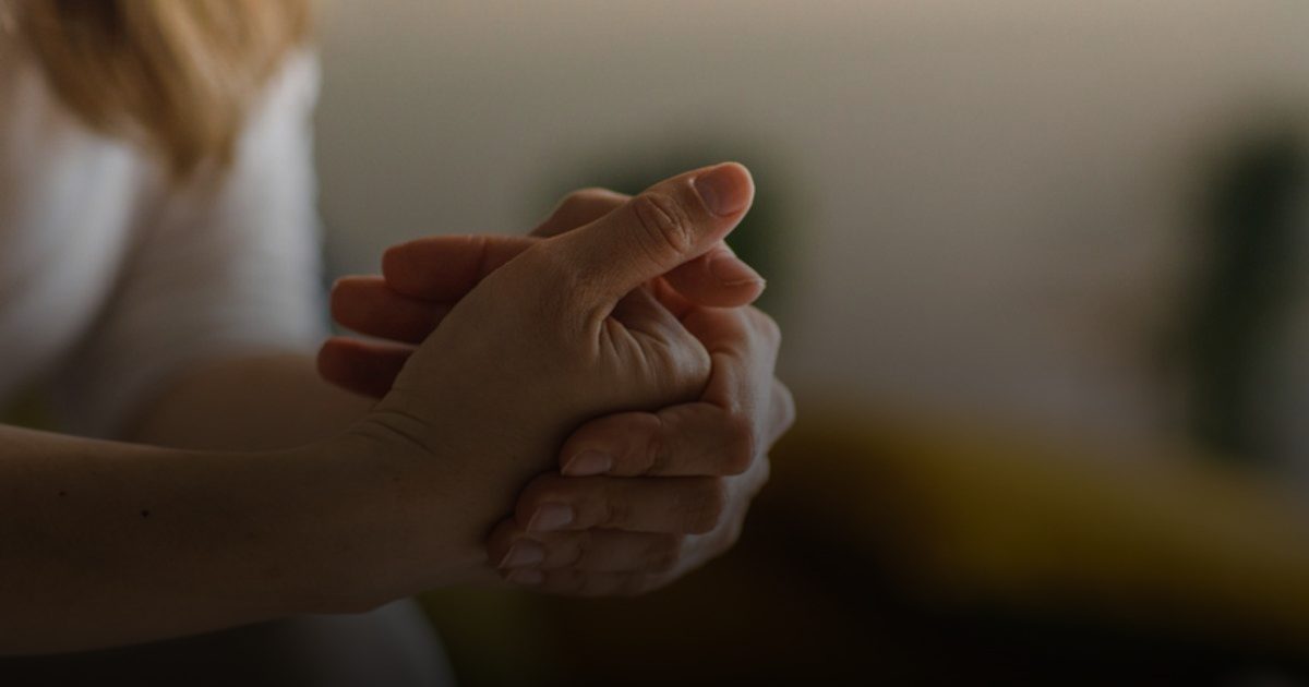 الطقطقة والتهاب المفاصل: لا علاقة تثبتها الدراسات