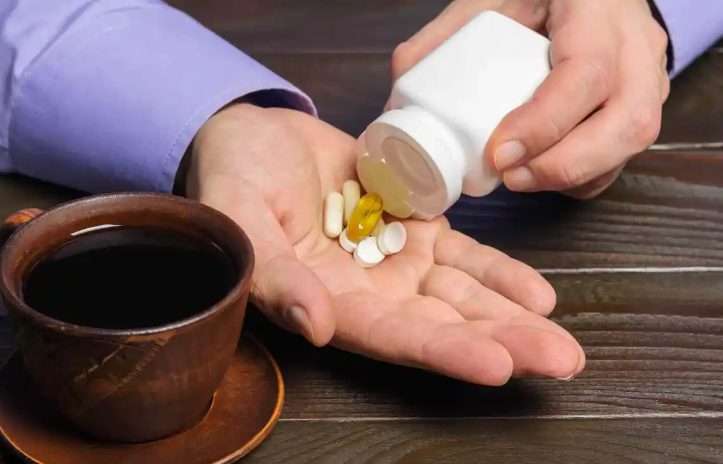 منها الربو والزهايمر 5 أدوية لا يجب تناولها مع الشاي أو القهوة