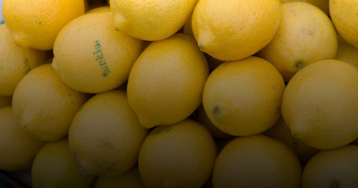 الماء بالليمون في الصباح.. فوائد صحية ستغير روتينك اليومي