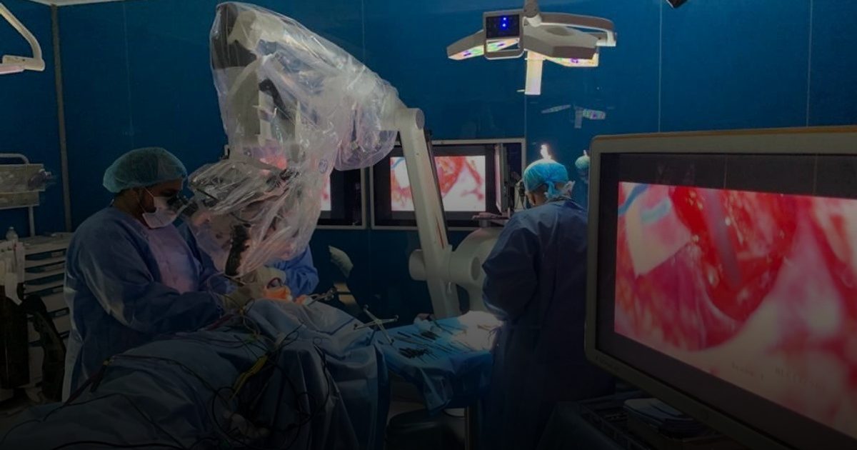 مستشفى الملك فهد العام بجدة ينجح في استئصال ورم نادر في قاع الجمجمة