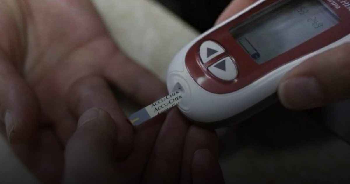 الفواكه المجففة ترفع السكر في الدم أكثر من الطازجة